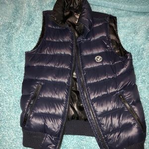 Sleeveless vest